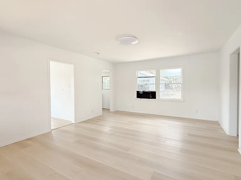 317 W Central Ave — Photo 4