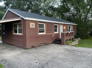 2613 E Chestnut Dr, Wonder Lake, IL 60097