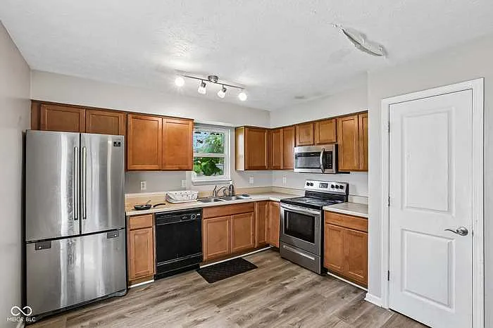 3 bed, 1650 sqft, $2,000 — Photo 3