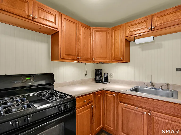 10 Grant St #1 — Photo 7