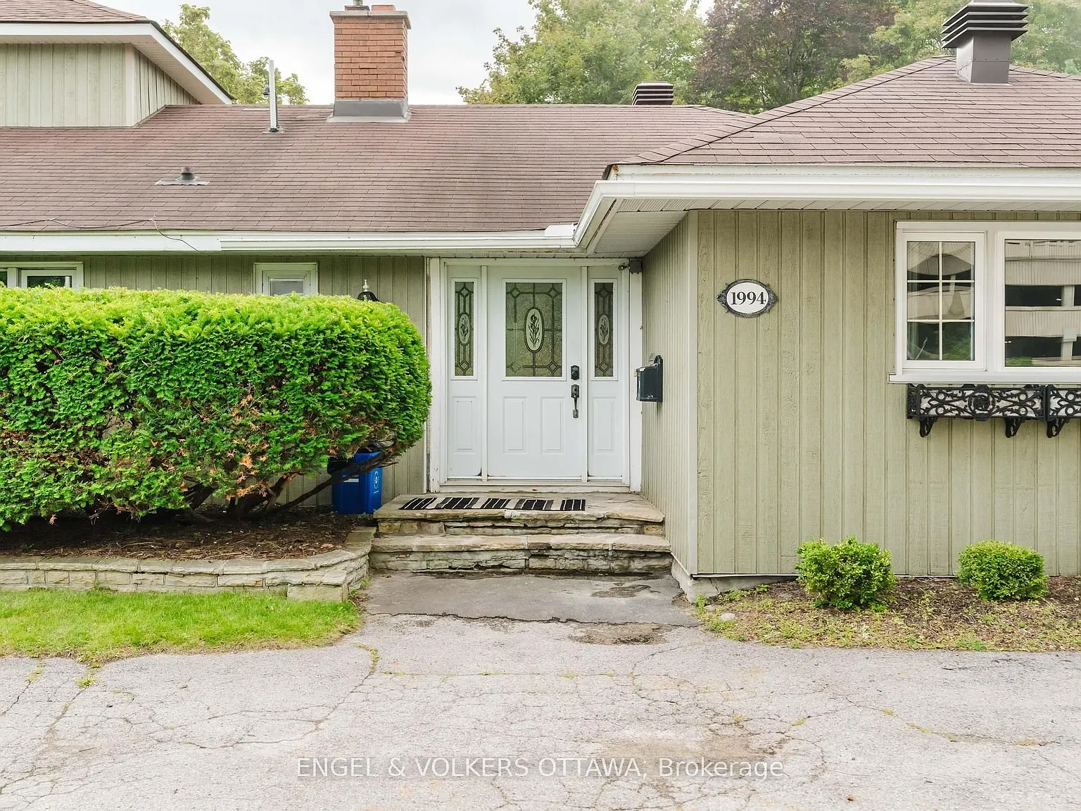 3 bed, $3,100 — Photo 3