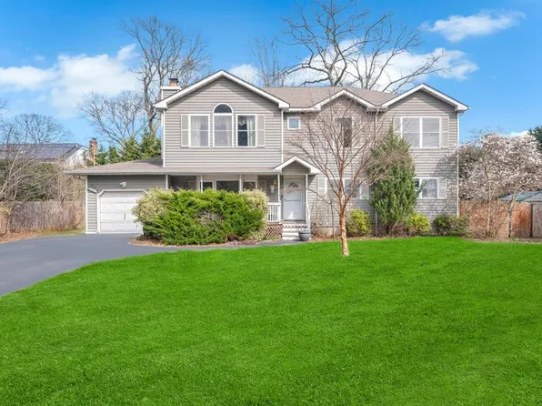 121 Hagerman Avenue, East Patchogue, NY 11772