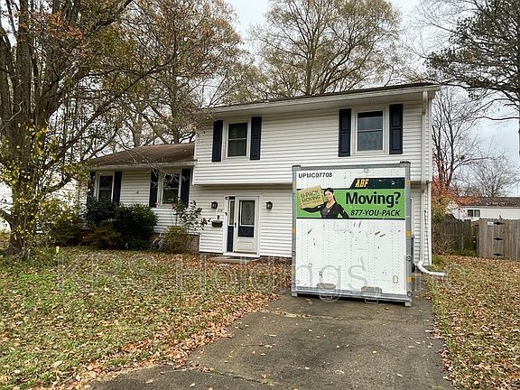 4th image of 826 Olive Dr