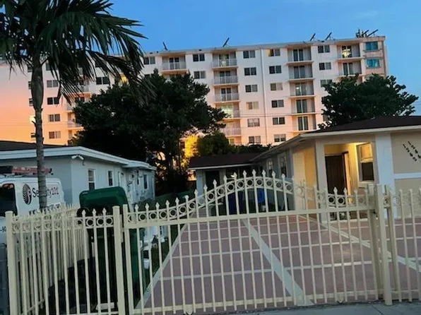 1242 NE 109th St, Miami, FL 33161