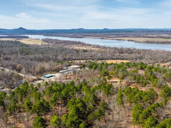 14000 Mountain River Dr, North Little Rock, AR 72113