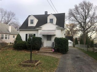 404 Greenpoint Ave, Liverpool, NY 13088