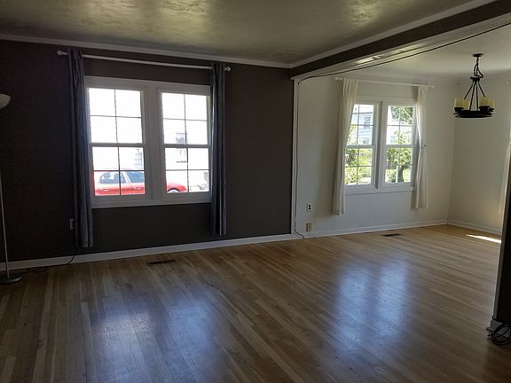 3rd image of 1412 Stevens Dr