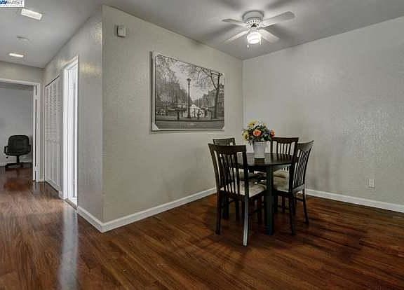 2nd image of 37168 Meadowbrook Cmn APT 302