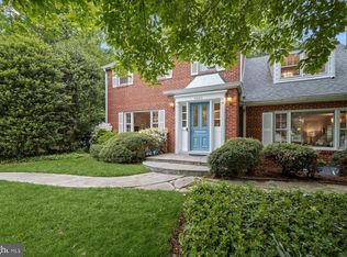 4449 38th St N, Arlington, VA 22207
