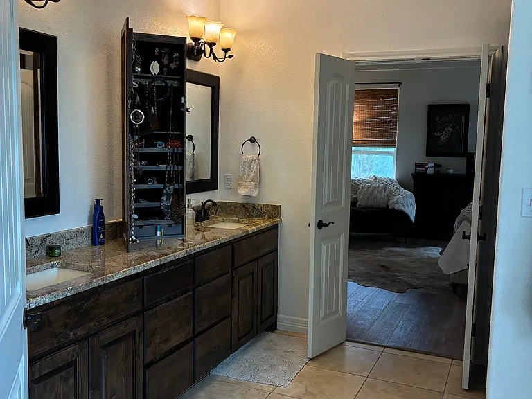 1058 Doves Landing Ct — Photo 10