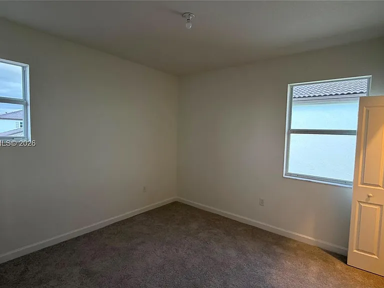 2475 SE 29th Dr — Photo 13