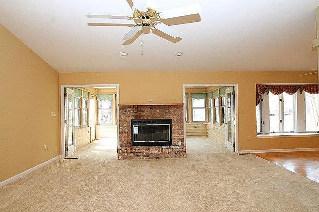 148 Greenwood Road - 148 — Photo 3