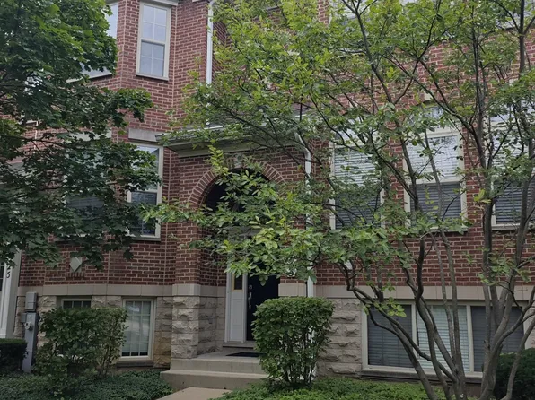 723 Prestwick Ln, Wheeling, IL 60090