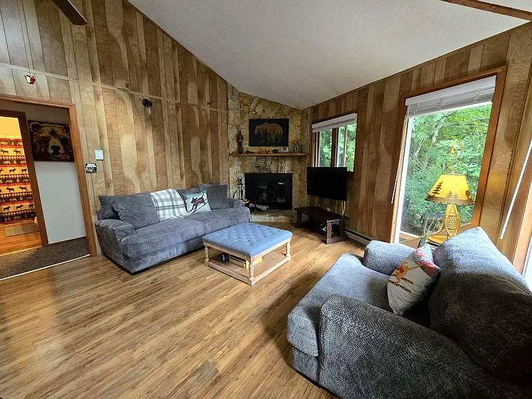 212 Charter Hills Rd — Photo 7