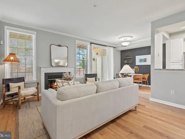 5901 Allborough Dr #170, Alexandria, VA 22315
