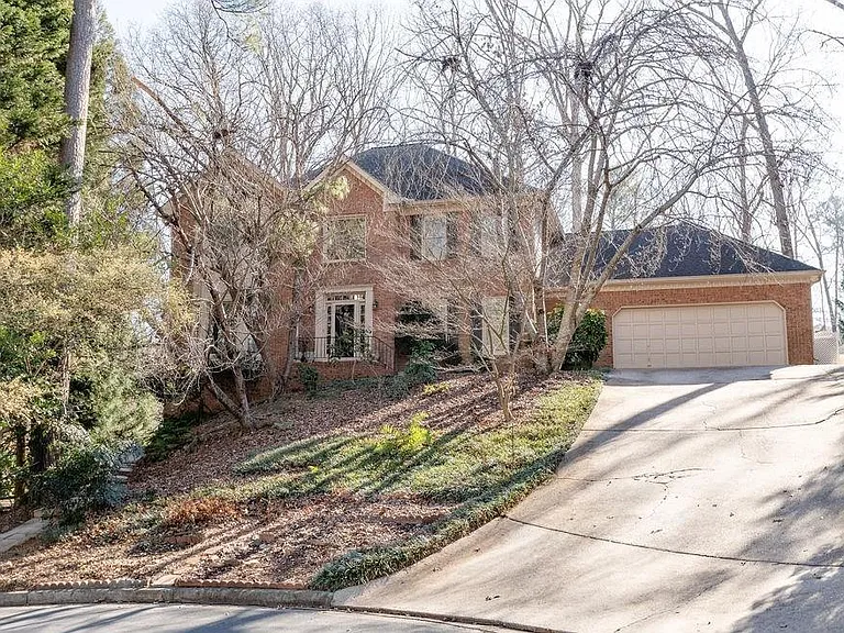 10315 Crescent Ridge Dr — Photo 1