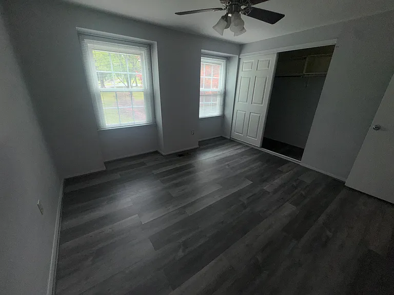 12 Sharpley Ct — Photo 8