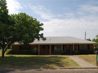 212 Cloverdale St, Hillsboro, TX 76645
