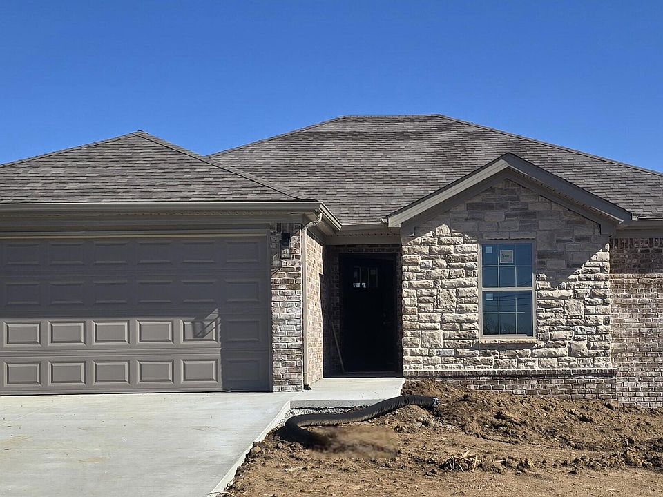 1st image of 816 Denali Dr