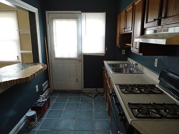 4th image of 3403 Wallford Dr