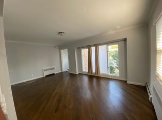 858 Peninsula Blvd, Woodmere, NY 11598