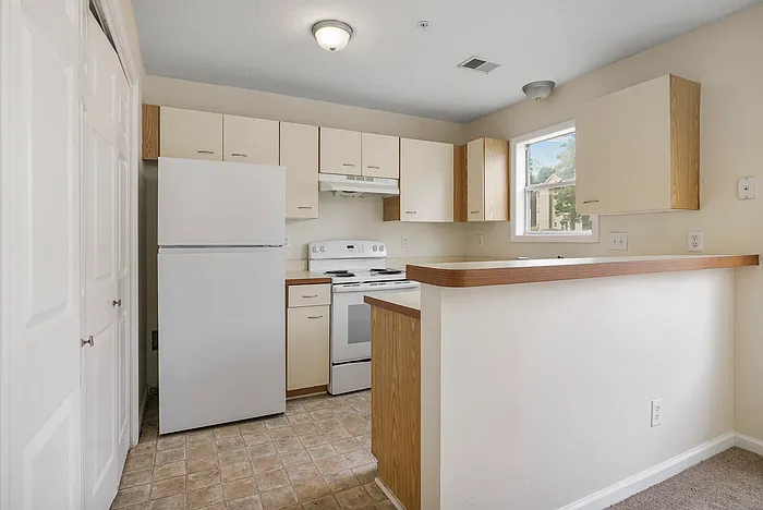 6716 Willowbrook Dr #7 — Photo 15