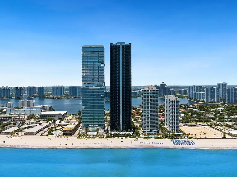 18555 Collins Ave #4603 — Photo 38