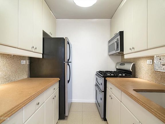 4th image of 436 E 86th St #7C