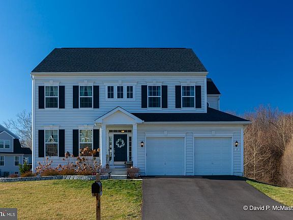 2nd image of 17 Stone River Ct