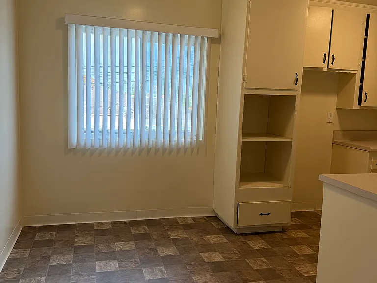 14130 Bellflower Blvd — Photo 11