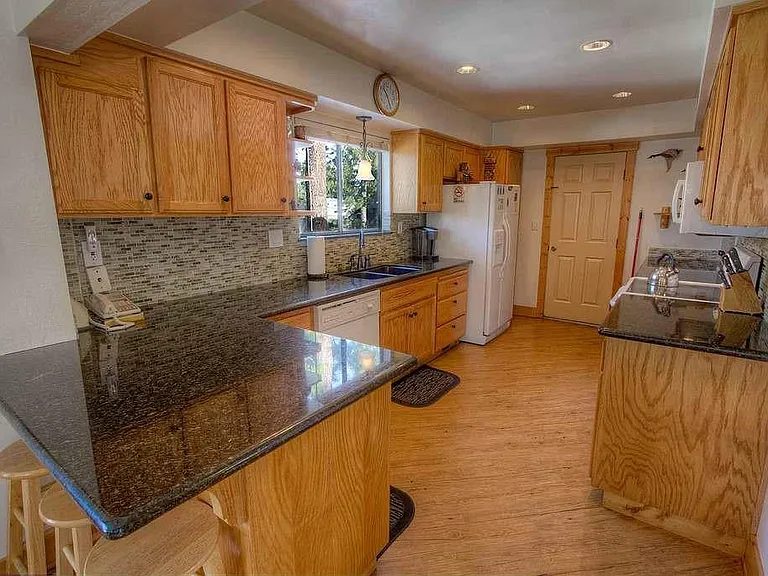 3317 Pine Hill Rd — Photo 4