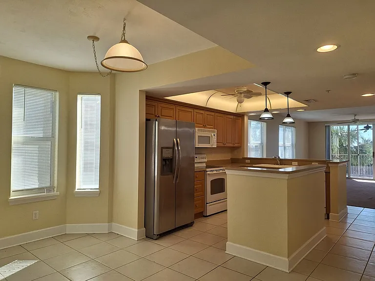 418 Bouchelle Dr #201 — Photo 5