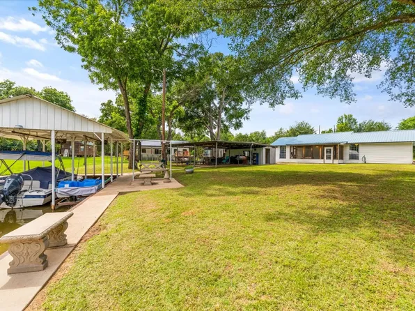 125 Elaina Dr, Trinidad, TX 75163