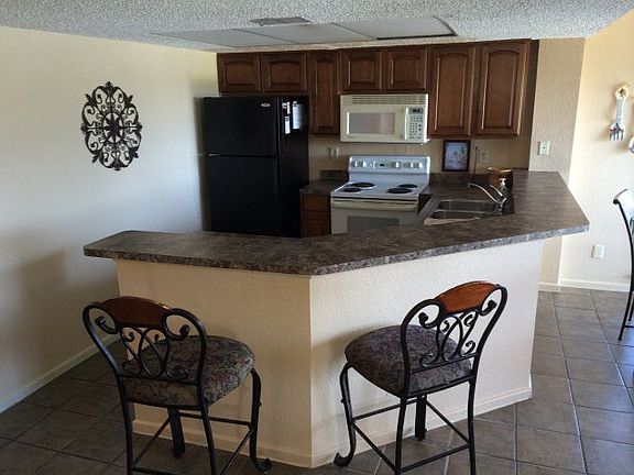 4th image of 109 W Tarpon St #203