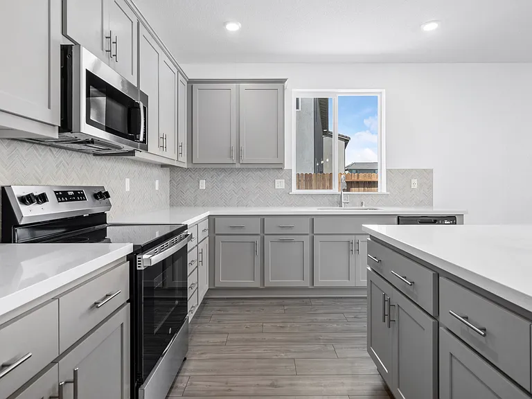 Oak Trail Dr — Photo 20