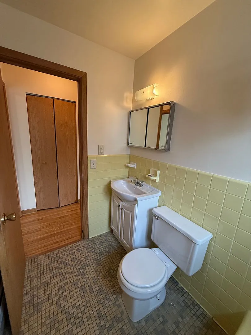 643 Cleveland Ave S — Photo 4