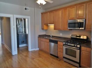 1918 W Irving Park Rd, Chicago, IL 60613