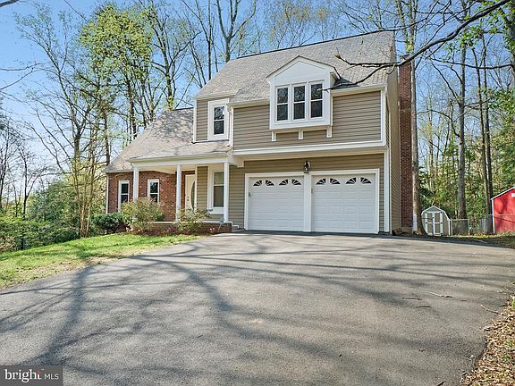 3rd image of 1007 Isabella Dr