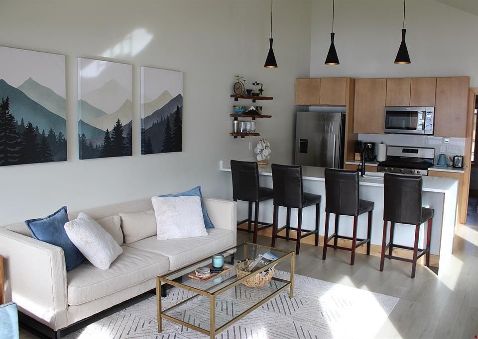 1st image of 101 Elk Valley Road #C