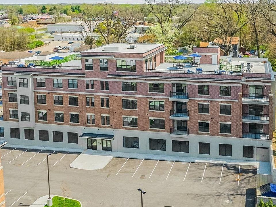 1st image of 1740-301 E South Bend Ave