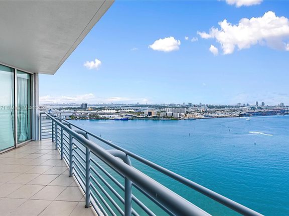 3rd image of 335 Biscayne Blvd #2612