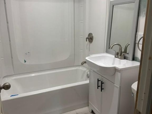 4th image of 73 Dalewood Ave #73
