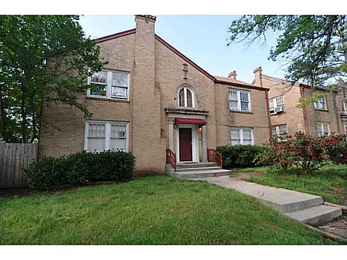 708 NW 30th St #6 Photo 1