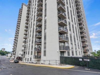 100 Manhattan Ave APT 2313, Union City, NJ, 07087