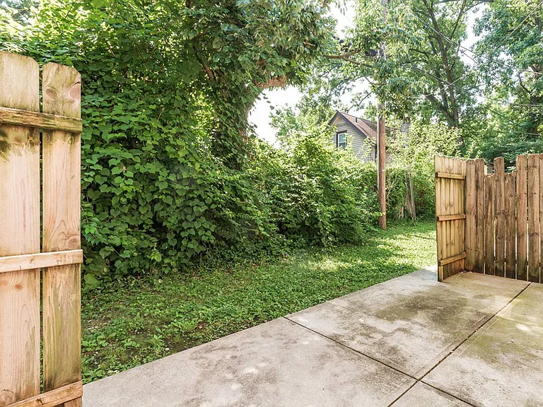 1389 W Galbraith Rd #A — Photo 14