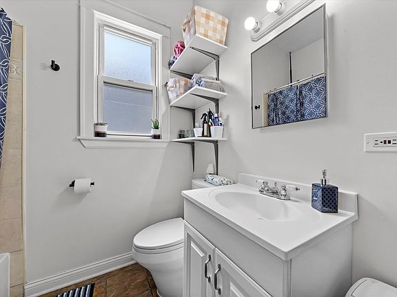 2nd image of 5126 S Wolcott Ave
