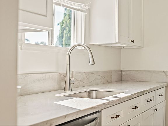 3rd image of 626 San Juan Ave
