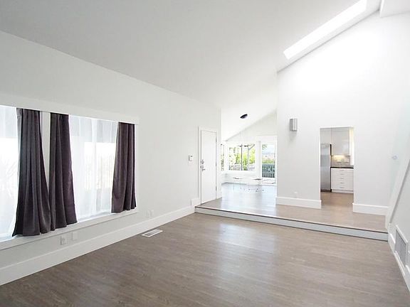 3rd image of 2724 Angelo Dr