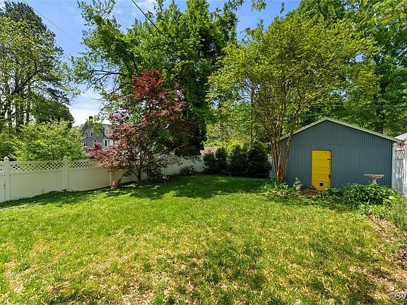 5th image of 806 W 31st St