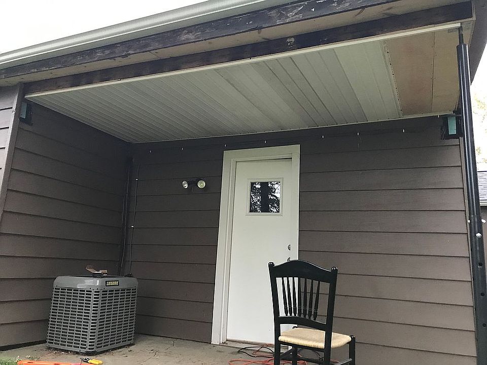 1st image of 556 Laird Ave
